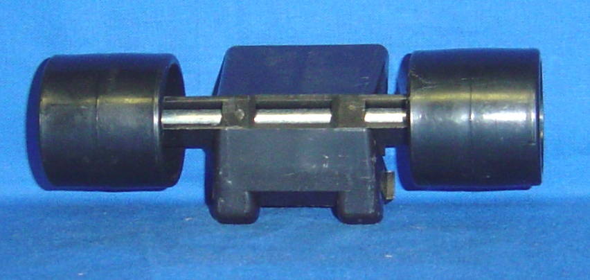 HOOVER UPRIGHT FRONT WHEEL ASSY.